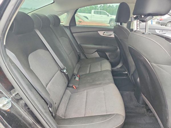 2022 KIA FORTE FE, LXS