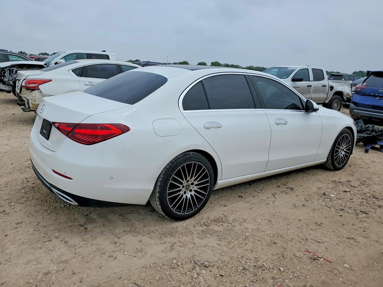 2024 MERCEDES-BENZ C C300