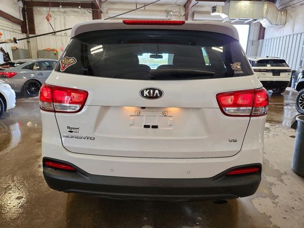 2016 KIA SORENTO