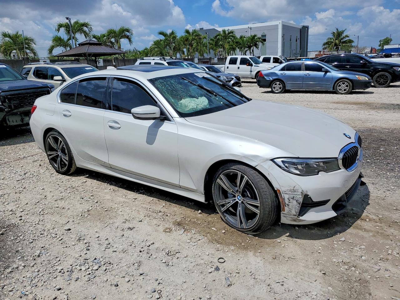 2019 BMW 330