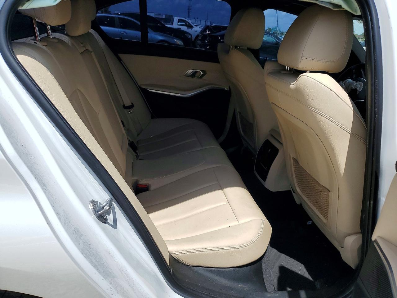 2019 BMW 330