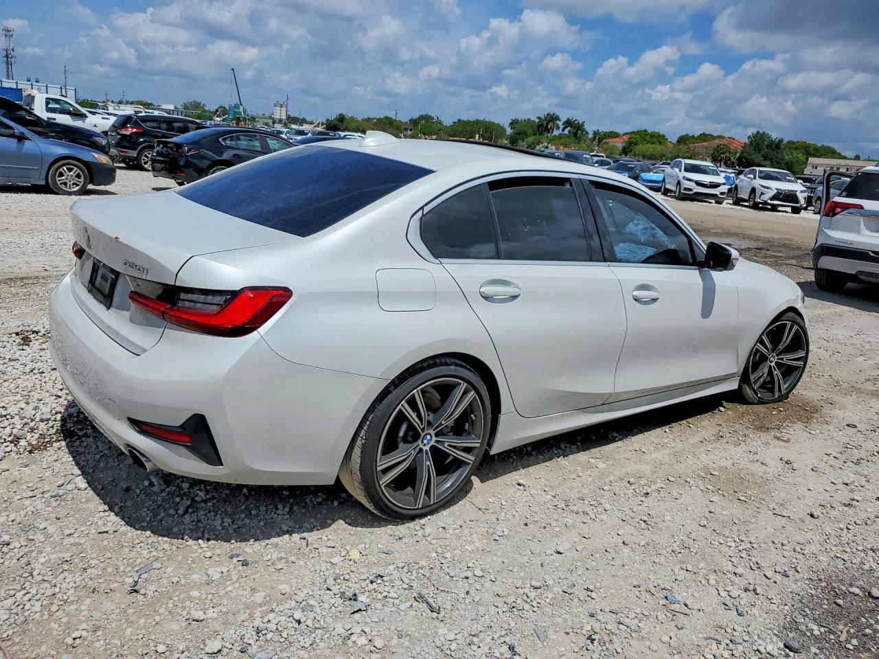 2019 BMW 330