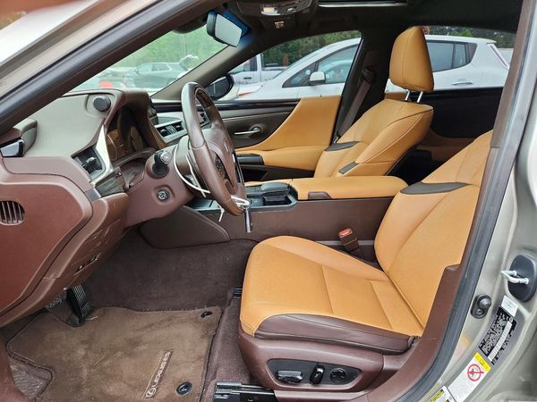 2019 LEXUS ES 350