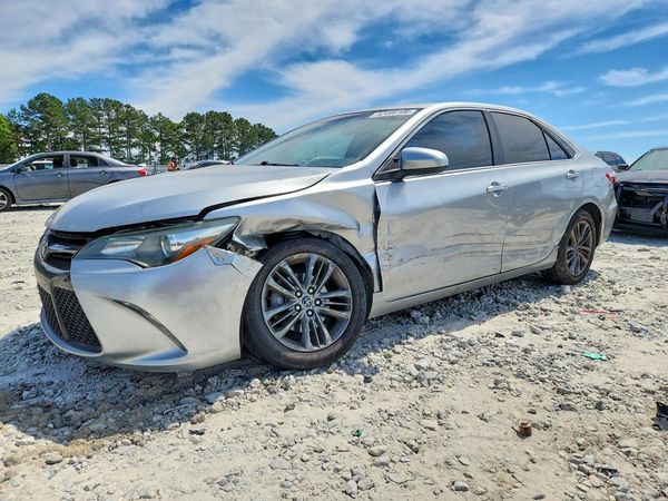 2015 TOYOTA CAMRY