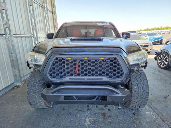 2017 TOYOTA TACOMA