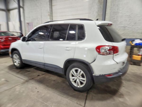 2017 VOLKSWAGEN TIGUAN S, Limited