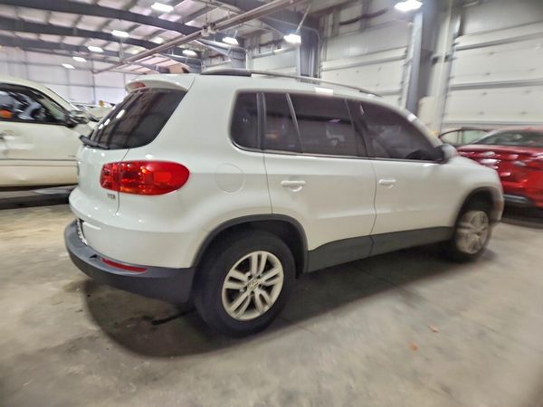 2017 VOLKSWAGEN TIGUAN S, Limited
