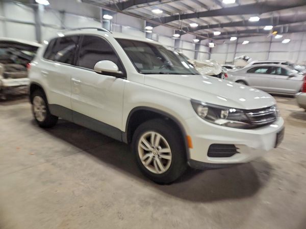 2017 VOLKSWAGEN TIGUAN S, Limited