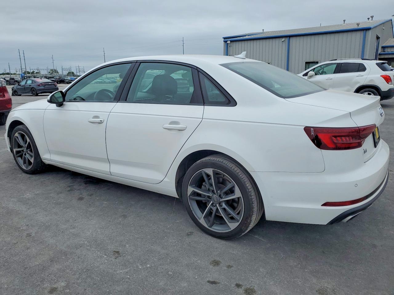 2019 AUDI A4 Premium, Titanium