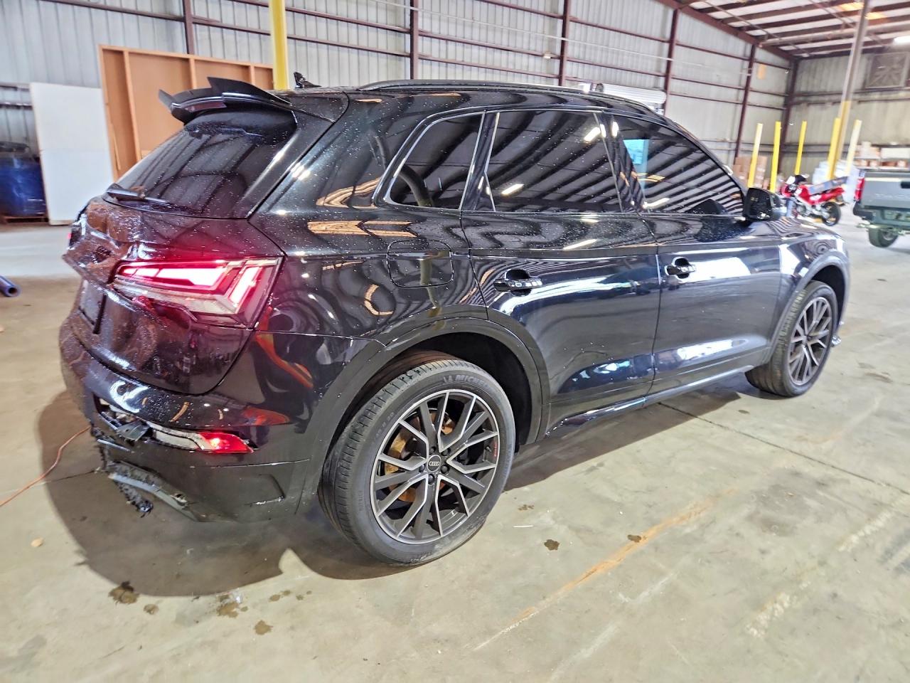 2022 AUDI SQ5