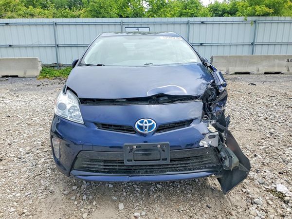 2015 TOYOTA PRIUS
