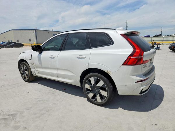 2025 VOLVO XC60 Plus Dark — DSRA