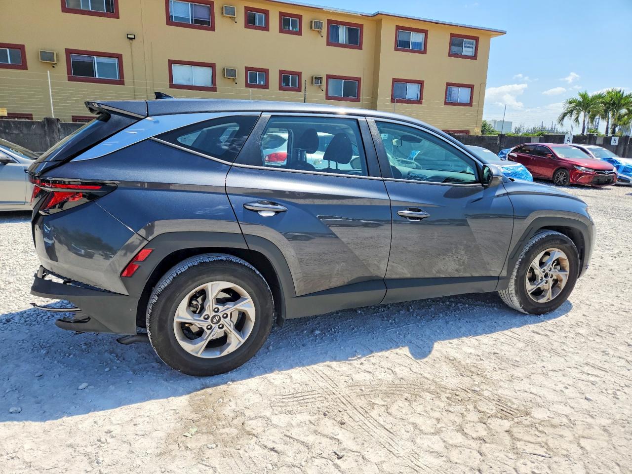 2024 HYUNDAI TUCSON SE