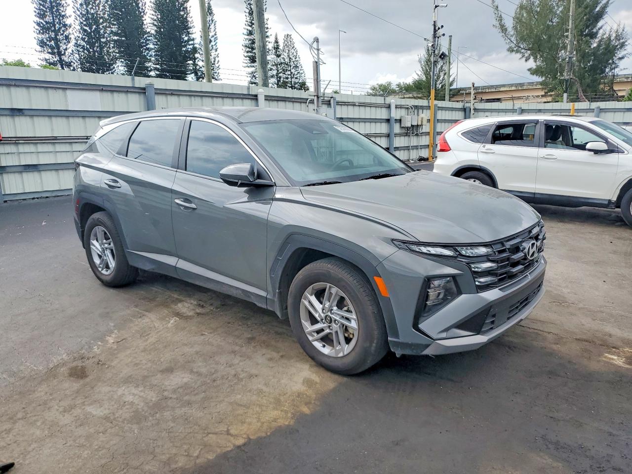2025 HYUNDAI TUCSON SE