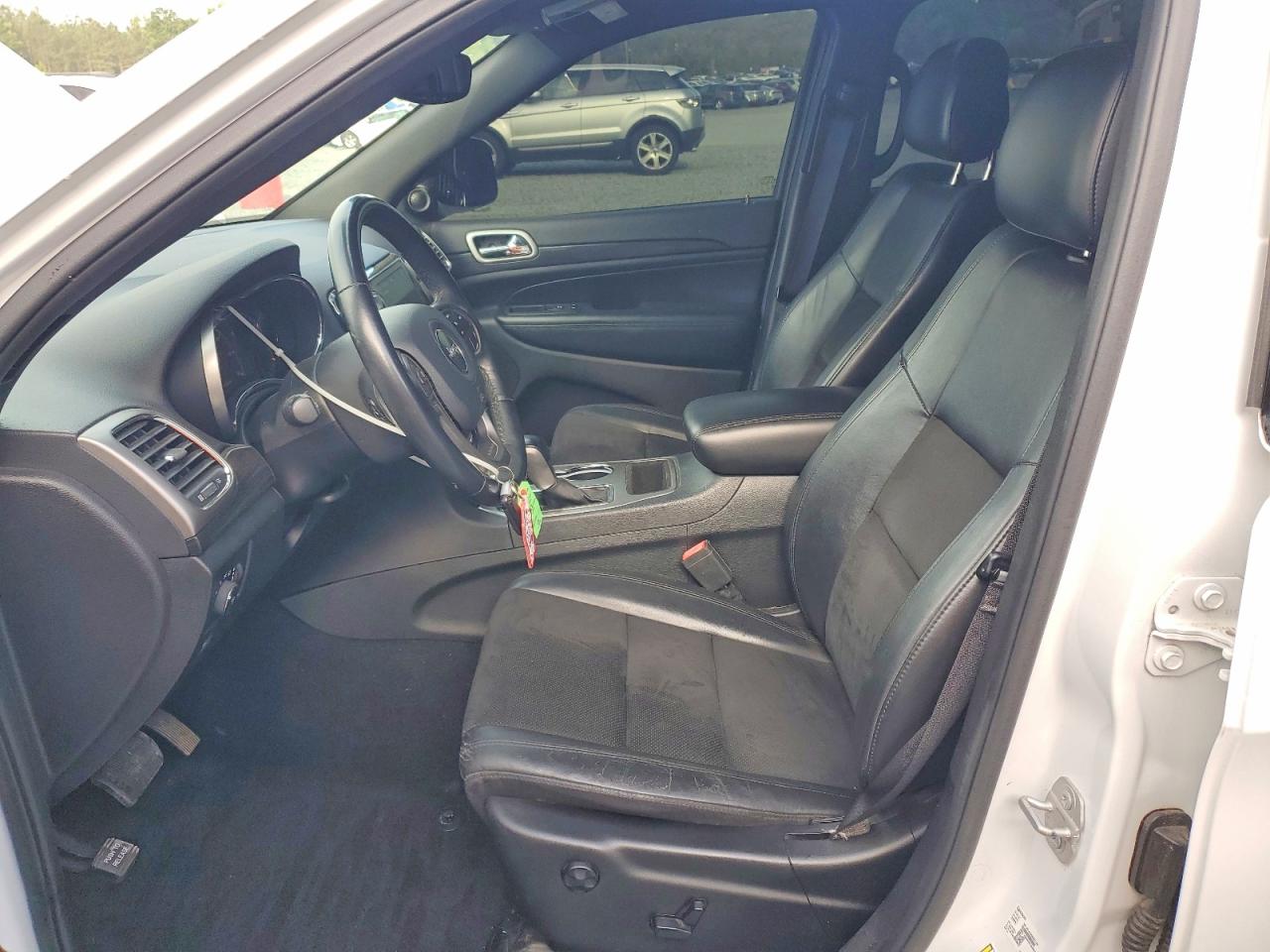 2020 JEEP GRAND CHEROKEE LAREDO 4X2