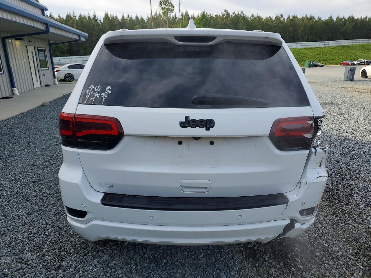 2020 JEEP GRAND CHEROKEE LAREDO 4X2