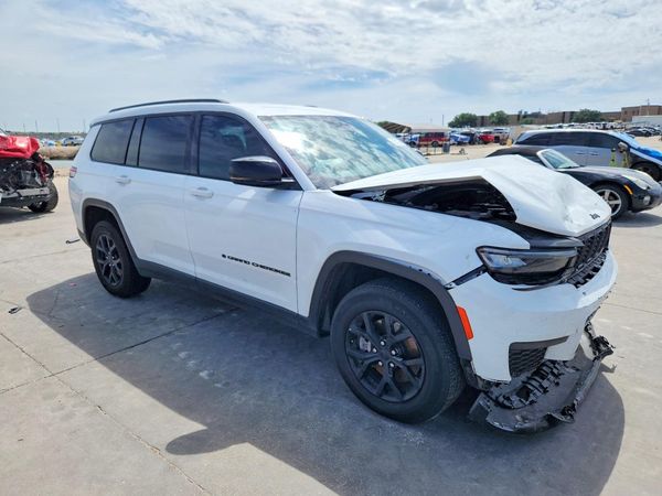 2024 JEEP GRAND CHEROKEE L LAREDO 4X2
