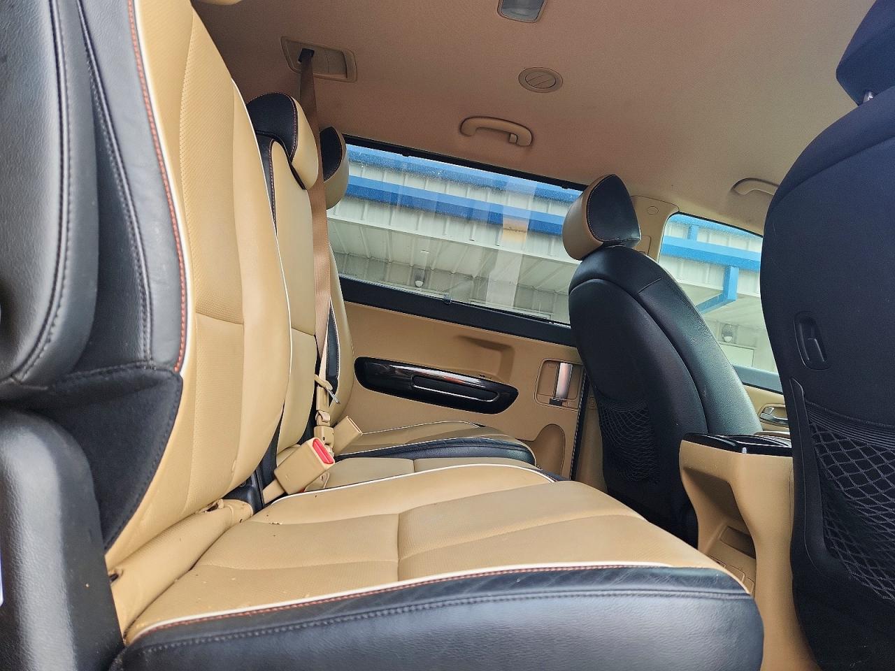 2015 KIA SEDONA GLS - Middle level