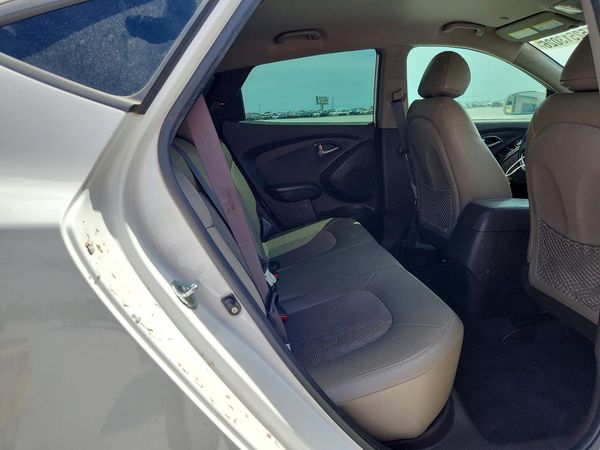 2015 HYUNDAI TUCSON GL (Middle-Low)