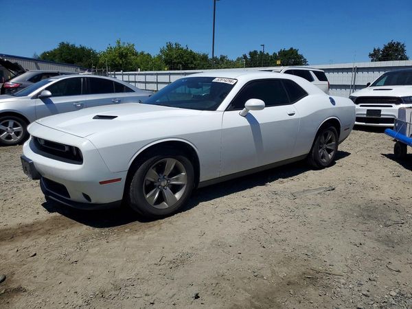 2016 DODGE CHALLENGER SXT