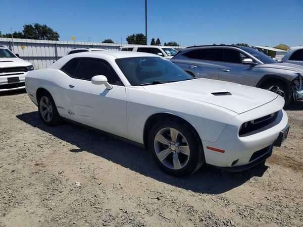 2016 DODGE CHALLENGER SXT