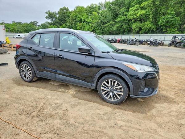 2022 NISSAN KICKS SV