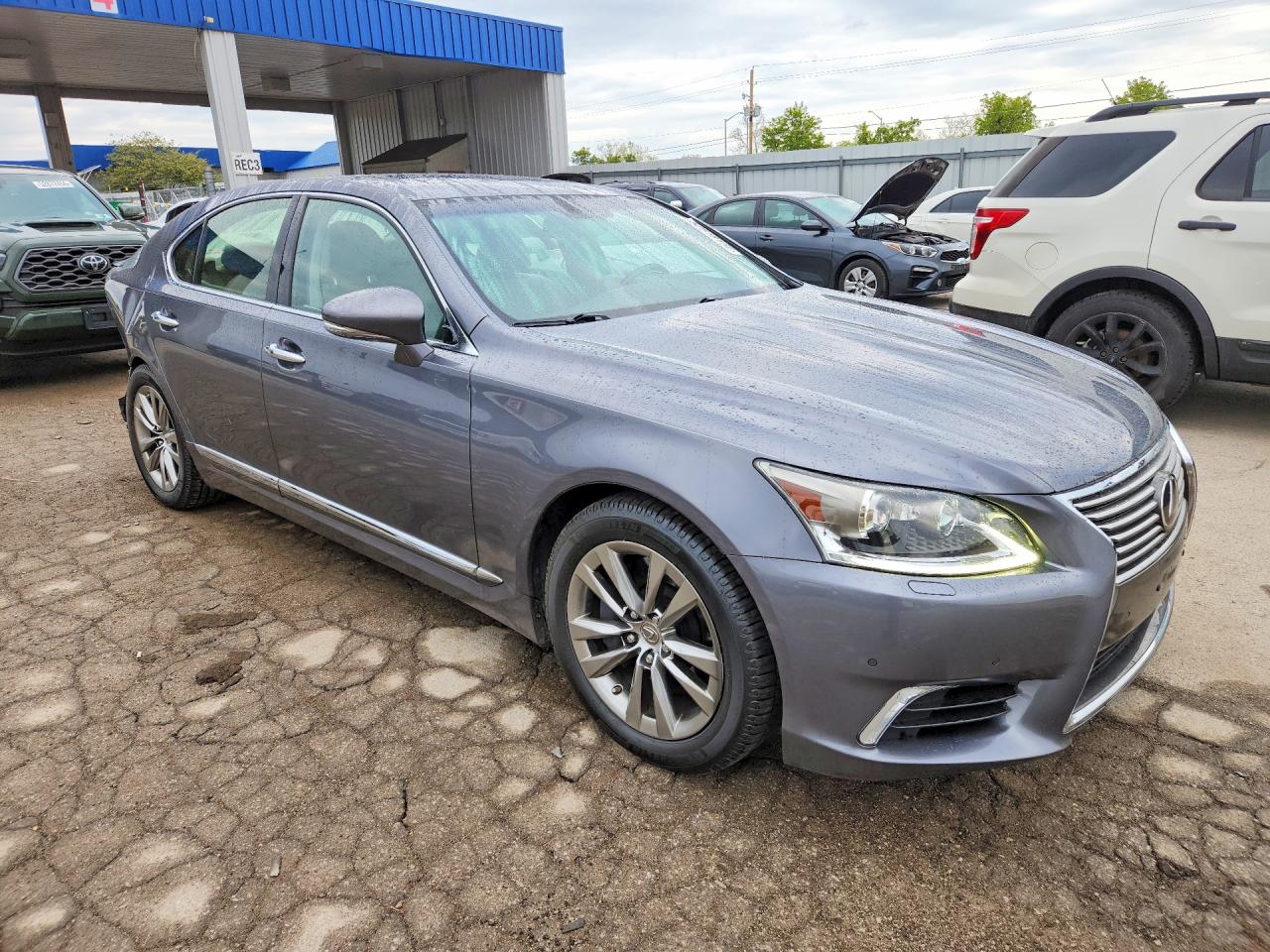 2015 LEXUS LS 460