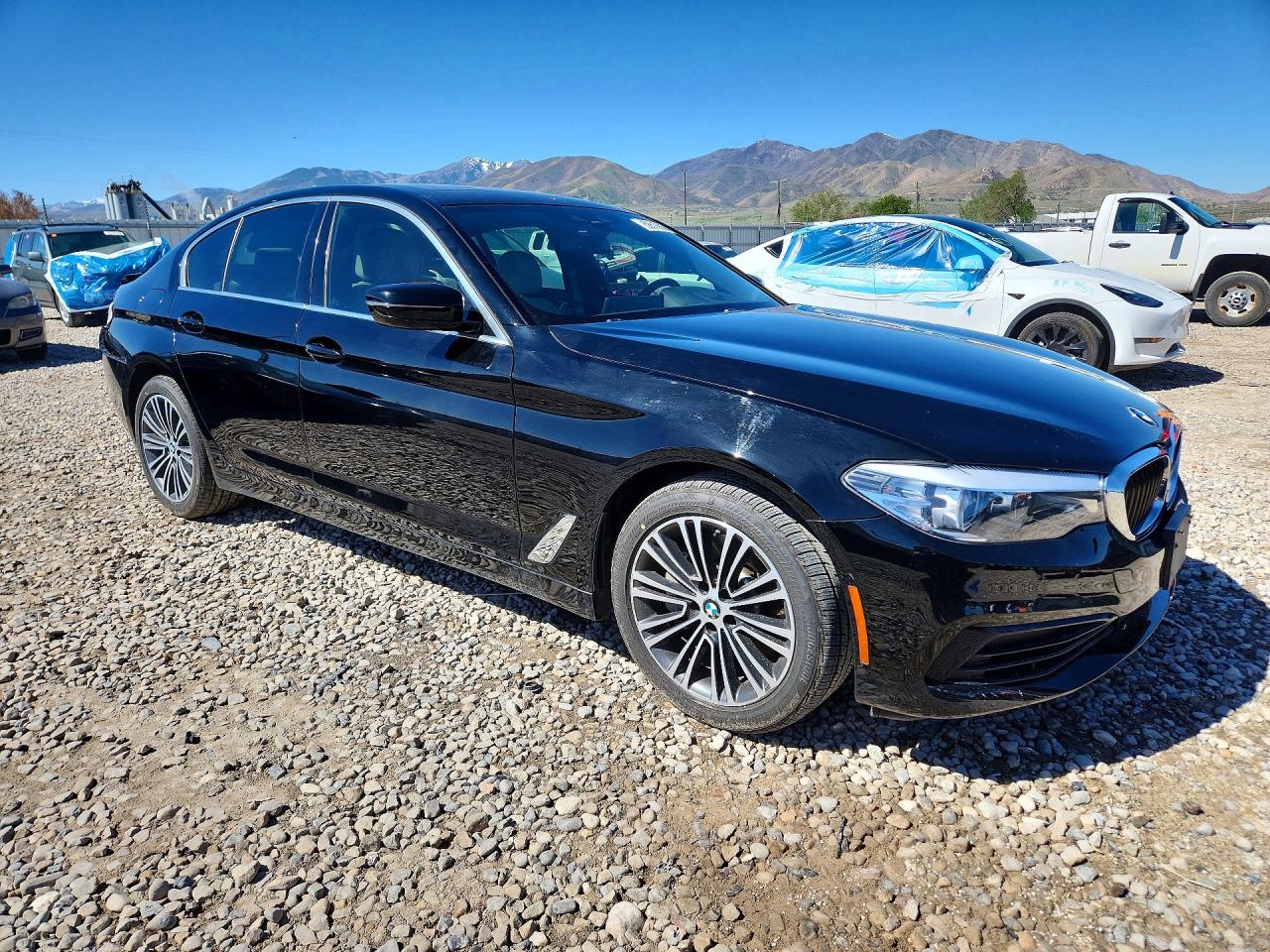 2020 BMW 530
