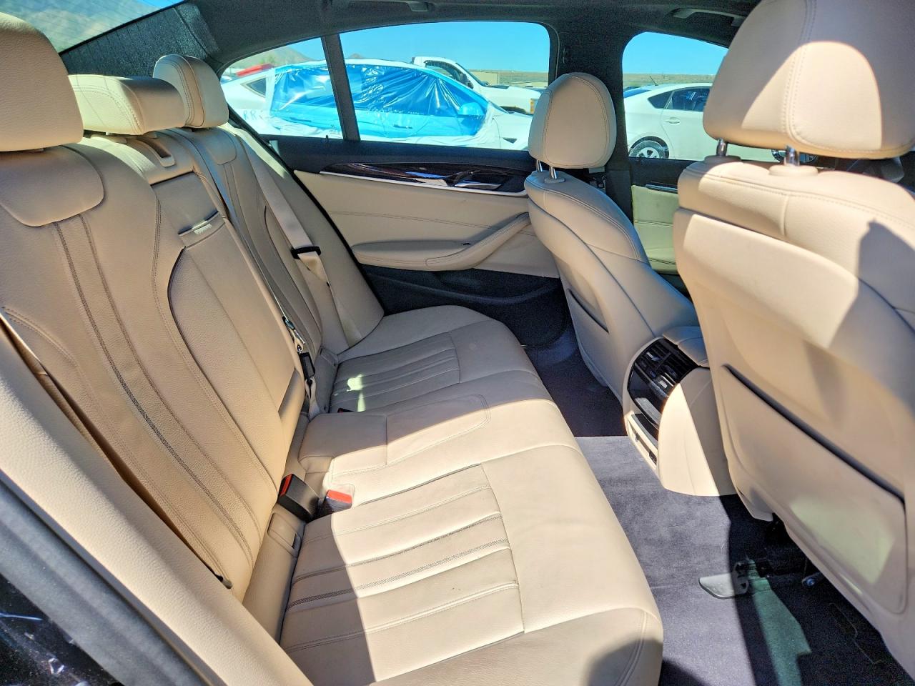 2020 BMW 530