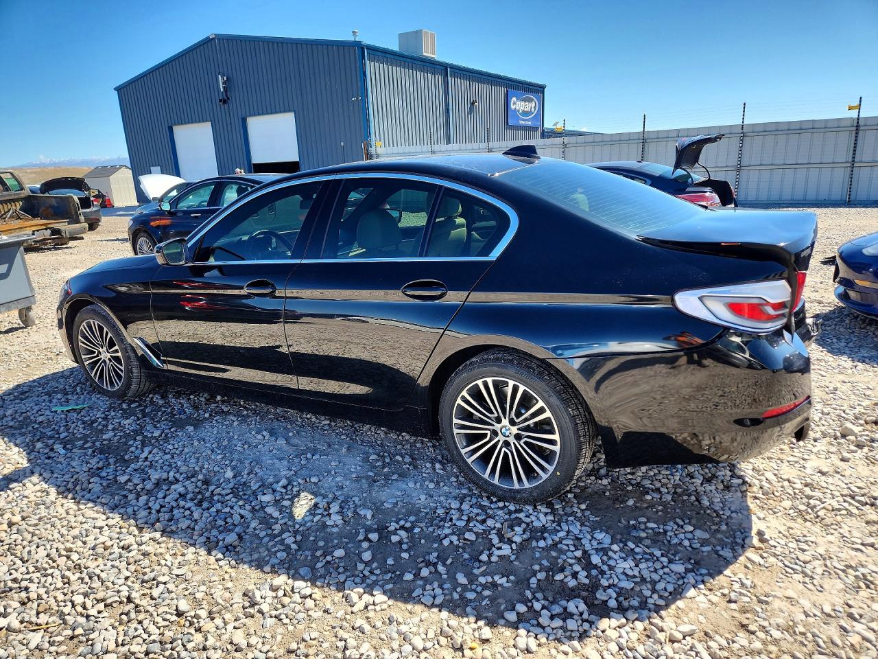 2020 BMW 530