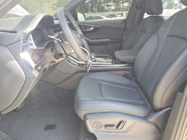2025 AUDI Q7 quattro Premium