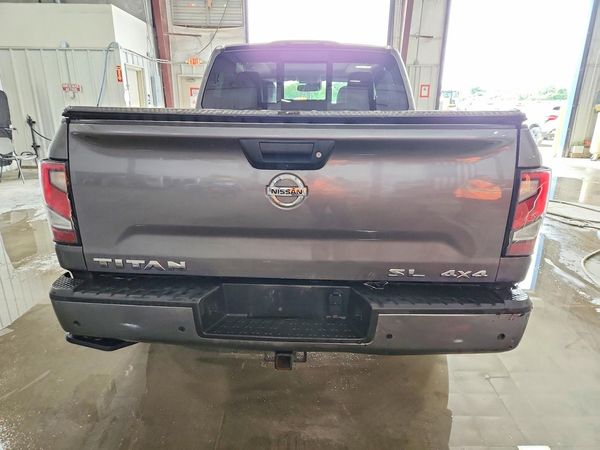 2021 NISSAN TITAN Crew Cab