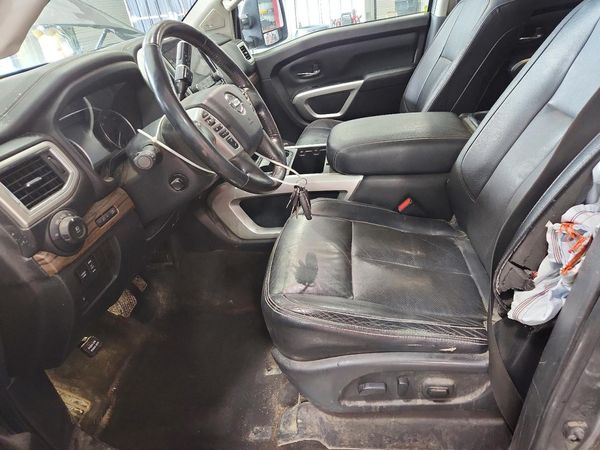 2021 NISSAN TITAN Crew Cab