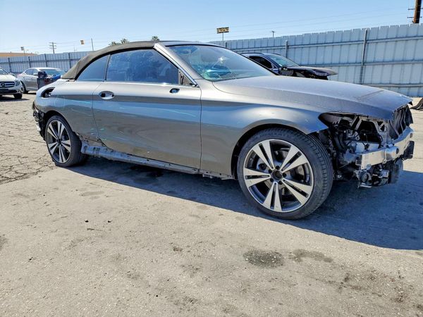 2017 MERCEDES-BENZ C C300