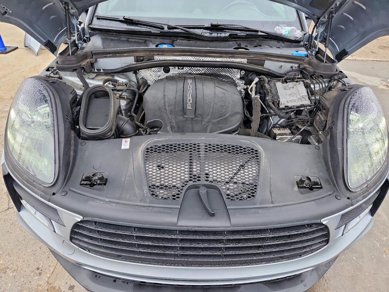2019 PORSCHE MACAN