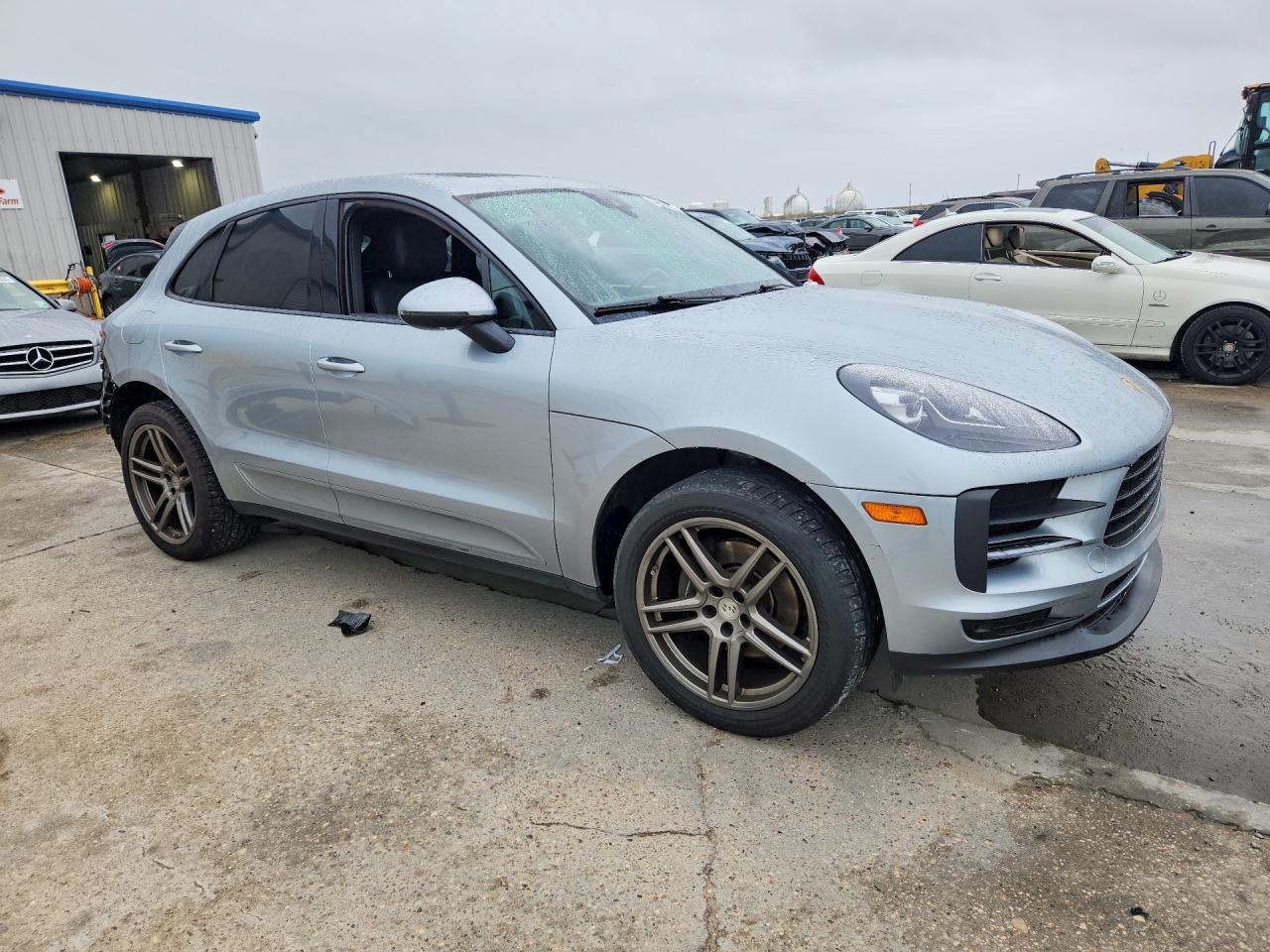 2019 PORSCHE MACAN
