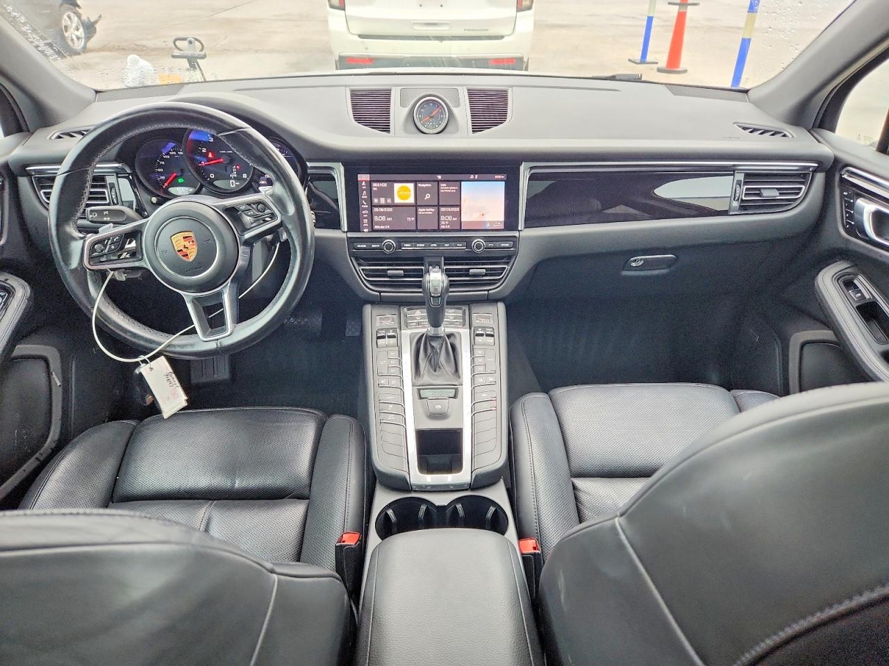 2019 PORSCHE MACAN