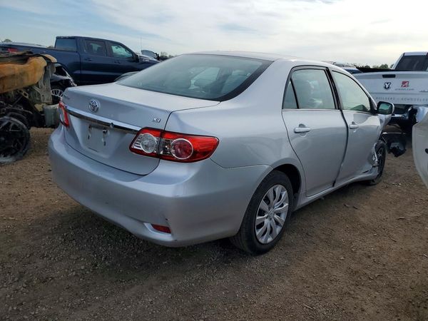 2013 TOYOTA COROLLA
