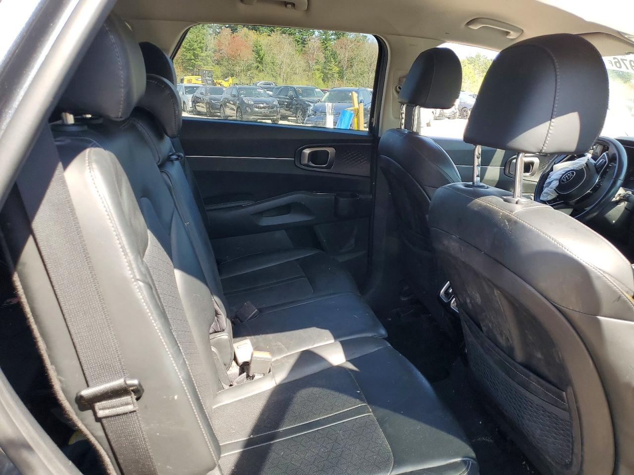 2021 KIA SORENTO S