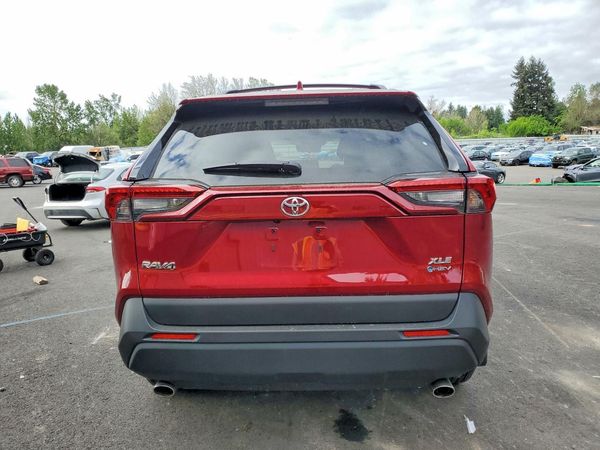 2025 TOYOTA RAV 4 XLE