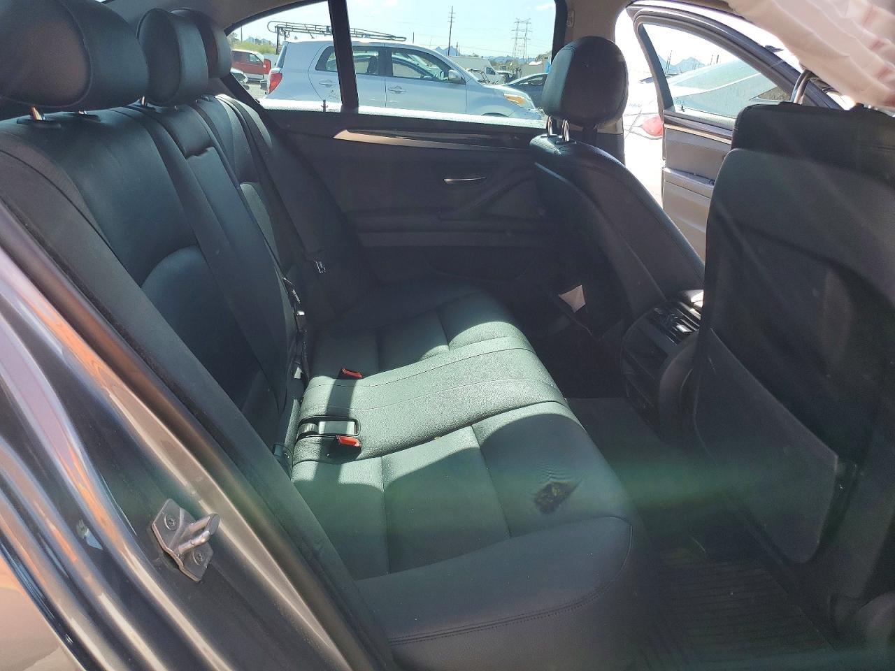 2016 BMW 528