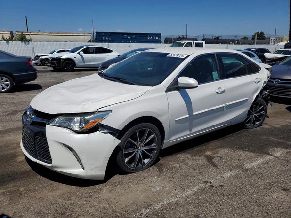 2016 TOYOTA CAMRY