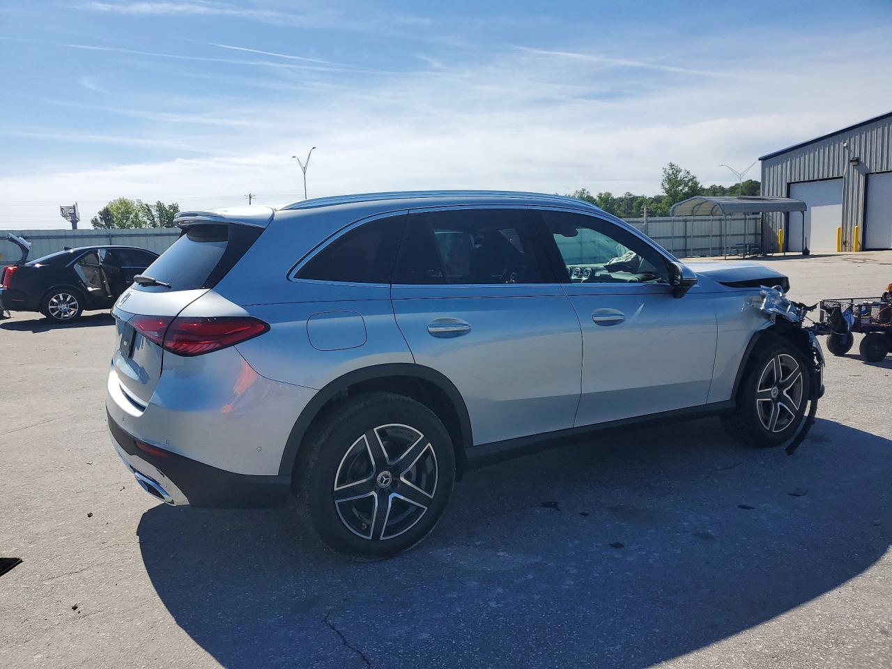 2026 MERCEDES-BENZ GLC GLC300
