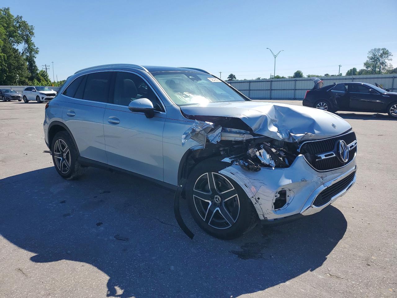 2026 MERCEDES-BENZ GLC GLC300