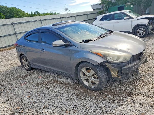 2016 HYUNDAI ELANTRA — Passenger 3/4