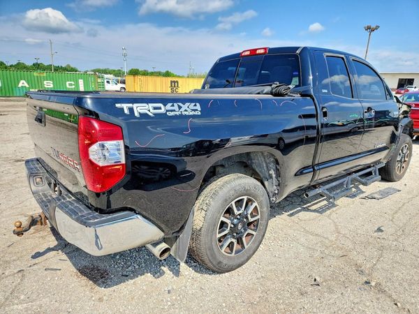 2015 TOYOTA TUNDRA SR5 Grade