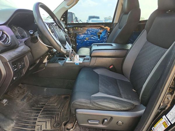 2015 TOYOTA TUNDRA SR5 Grade