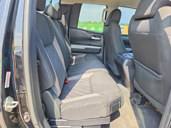 2015 TOYOTA TUNDRA SR5 Grade