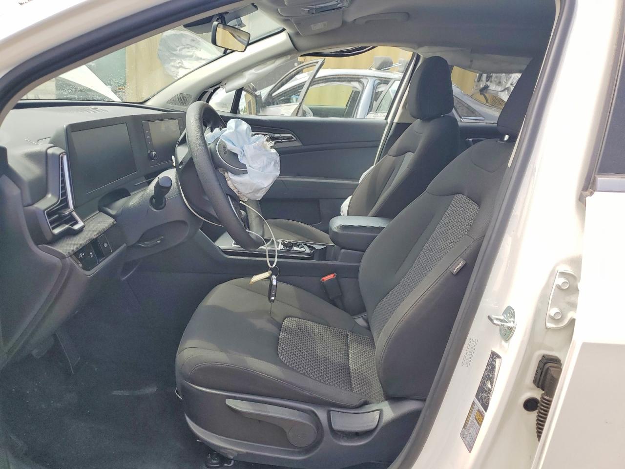 2025 KIA SPORTAGE LX