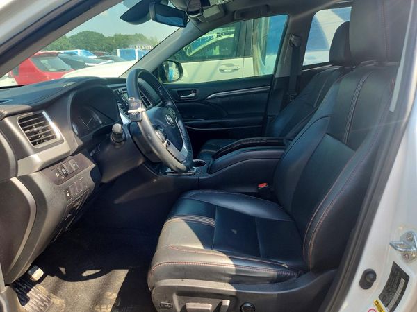 2019 TOYOTA HIGHLANDER SE/XLE